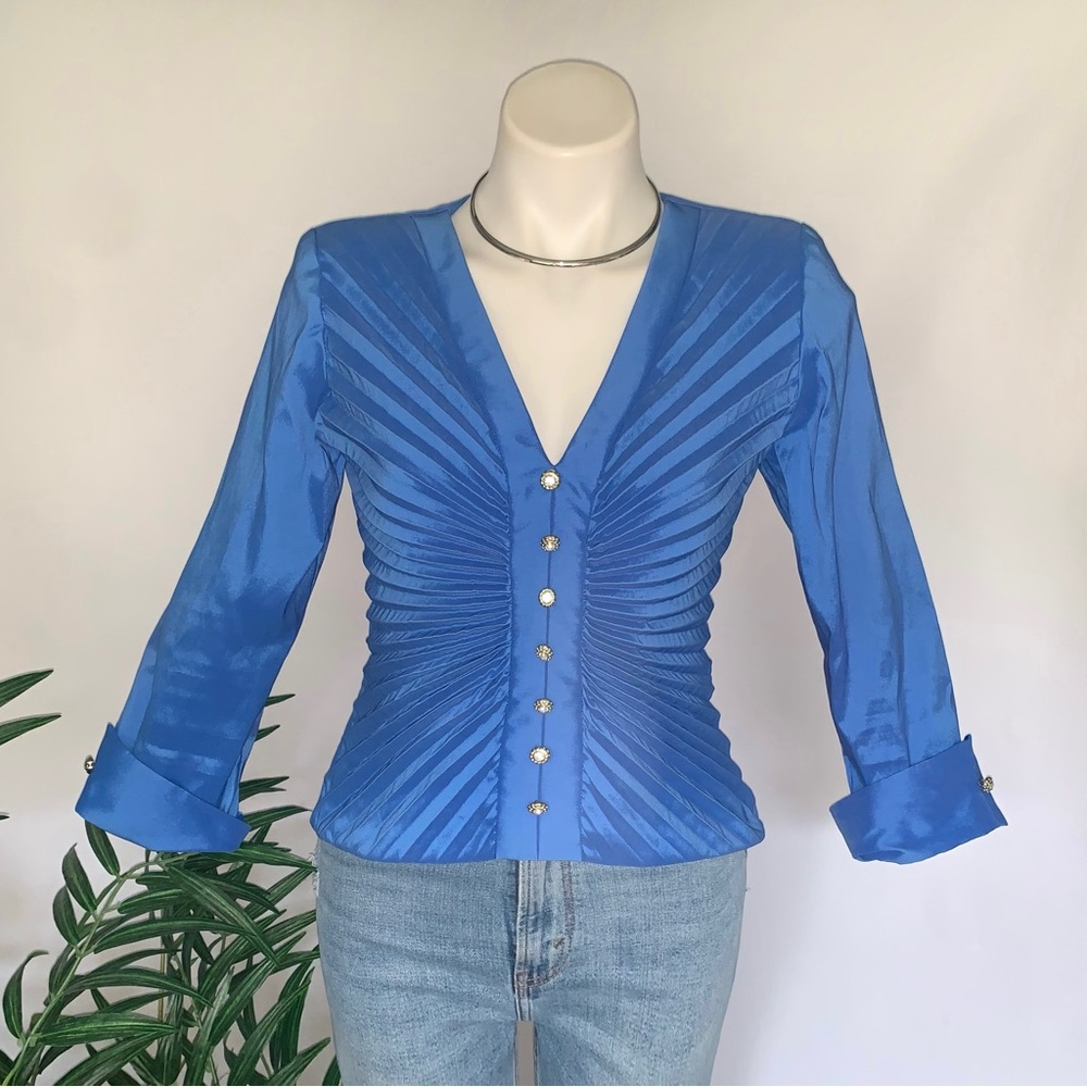 v i n t a g e :: Dramatic Pleated Glam Rhinestone Statement Blouse - Picture 12 of 13